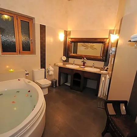 Margit Hotel Karpenisi